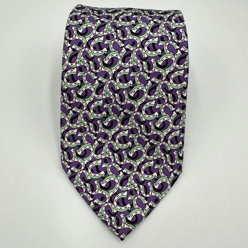 Vineyard Vines Kentucky‎ Derby Silk Tie Purple Horseshoe Print USA 3.5in